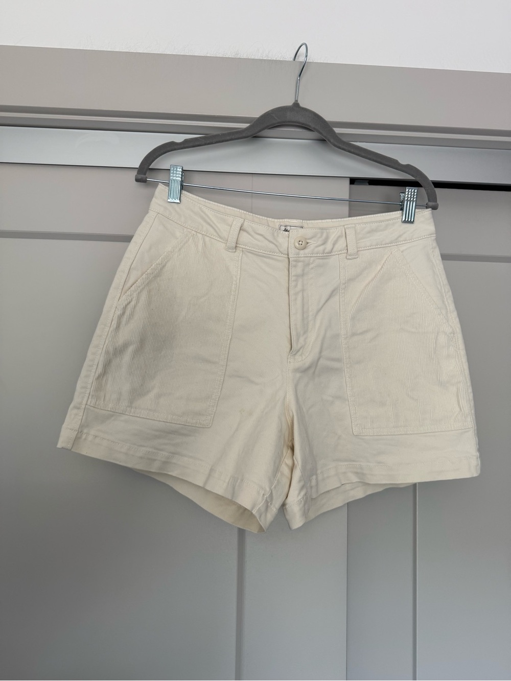 Alpine Design Women's Cream Casual Shorts with Corduroy Pockets